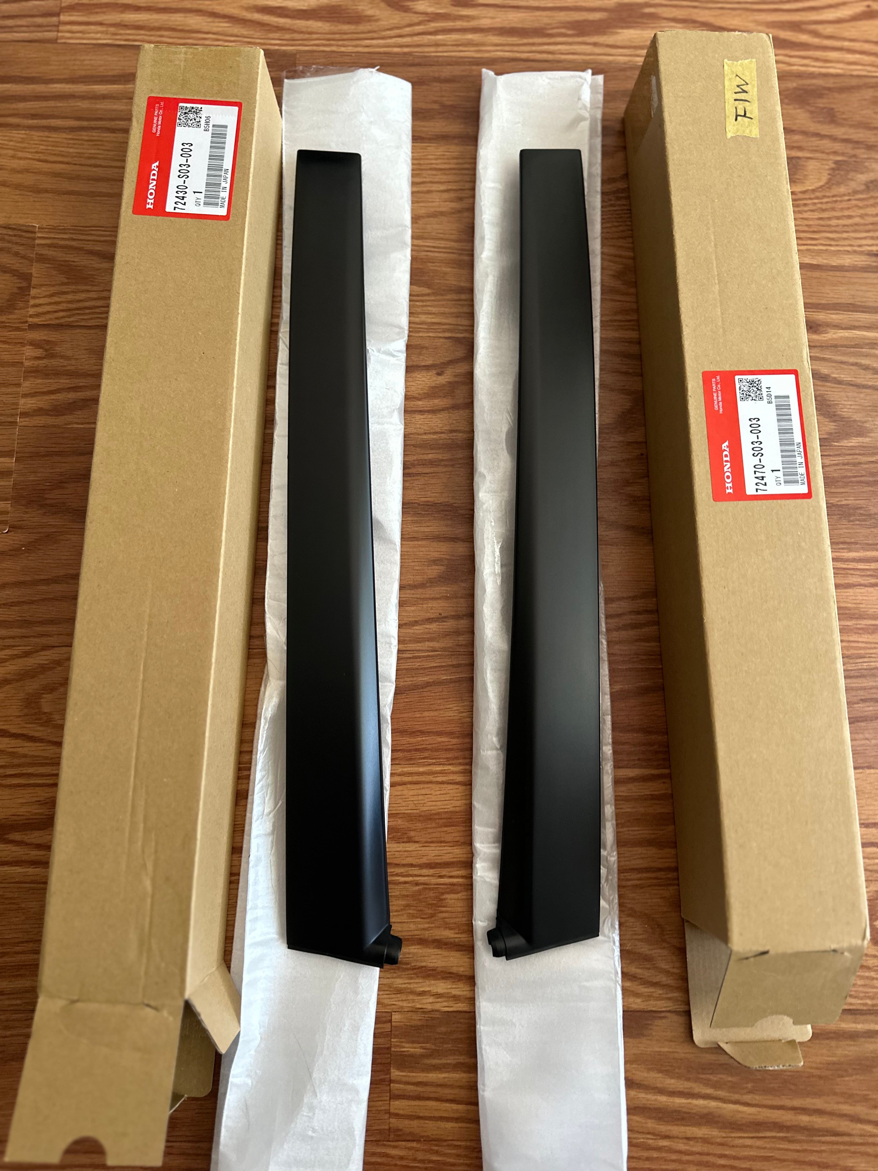 Honda Oem 96-00 Civic Ek
Door Garnish/Pillar plastic